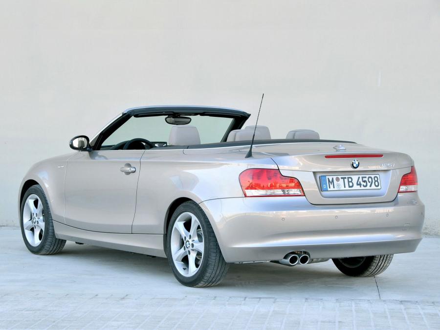  BMW 125i Convertible 2008 года  (фото 13 из 30)